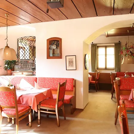 Hotel-landgasthof Schuster Otel