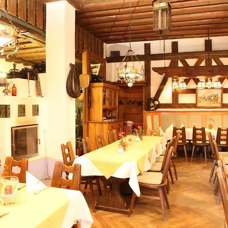 Hotel Hotel-landgasthof Schuster 3*