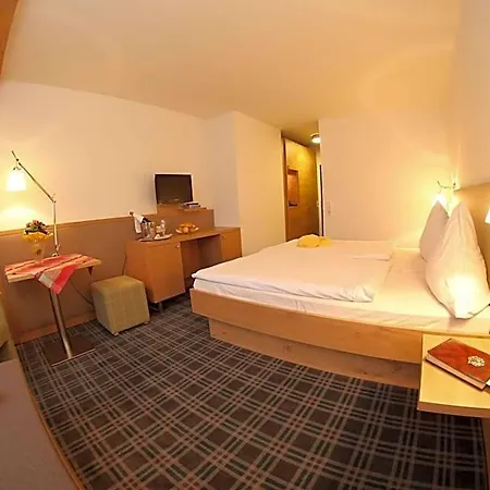 Hotel-landgasthof Schuster 3*