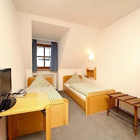 Hotel-landgasthof Schuster Szálloda