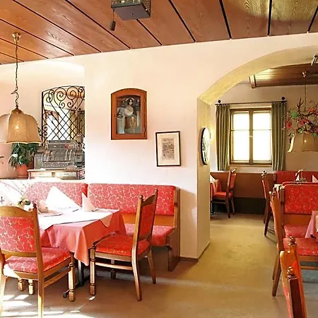 Szálloda Hotel-landgasthof Schuster Greding