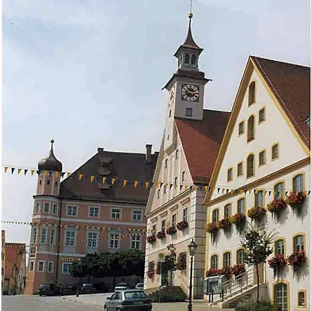 Szálloda Hotel-landgasthof Schuster Greding