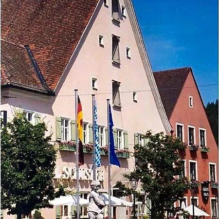 Szálloda Hotel-landgasthof Schuster 3*