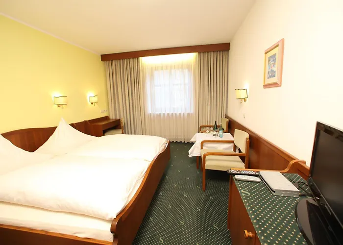 Hotel-landgasthof Schuster Hotel Greding